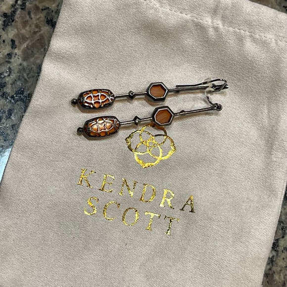 Kendra Scott Color Bar Custom Mary Gene Earrings - Gunmetal + Orange - Picture 2 of 3